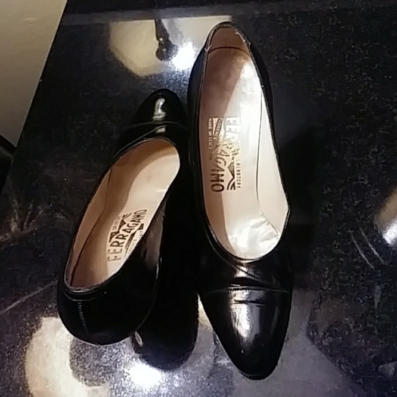 Black Ferragamo shoes - Picture 8 of 8